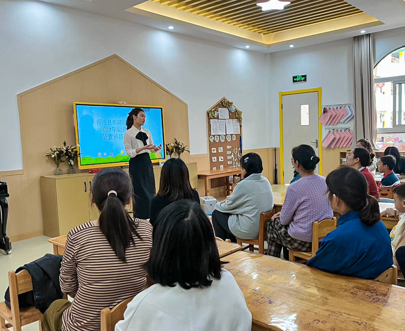 四川岳池:东湖幼儿园开展幼儿高热惊厥应急演练
