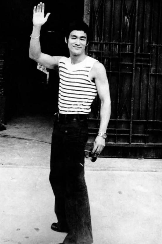 李小龙之死:暴毙在情人床上,时隔49年,专家终于揭开真相