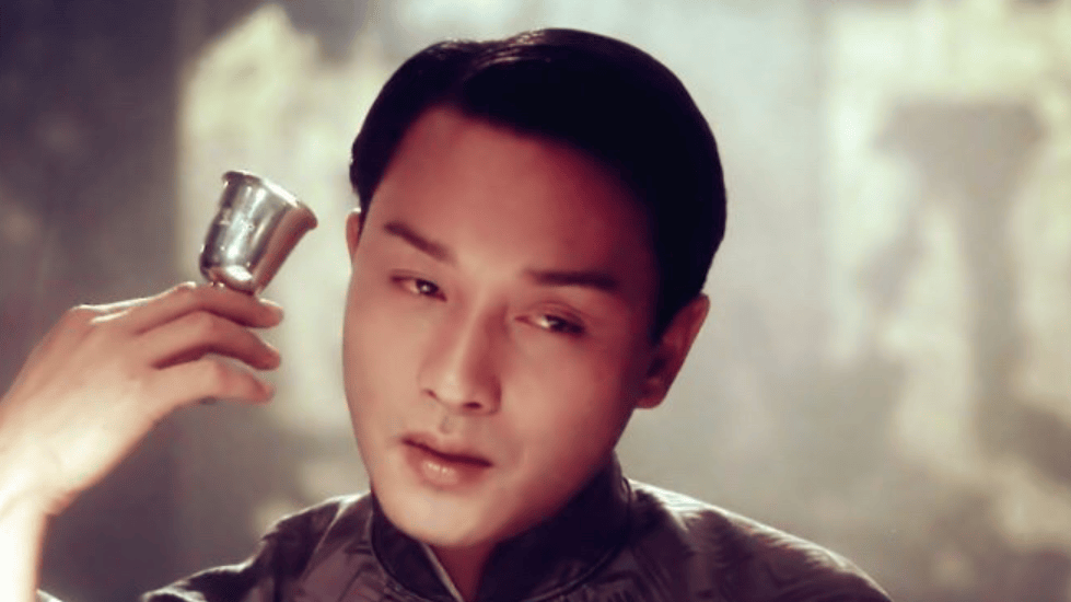 张国荣为何轻生?马未都说出实情:生前遭受羞辱,他被抛弃了!