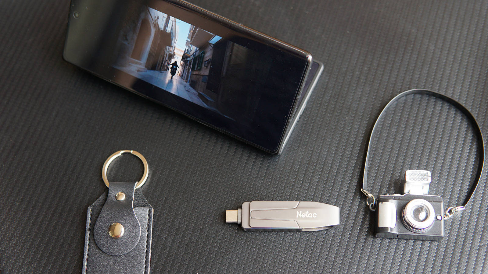 多场景应用下的速度与激情，朗科（Netac）1TB USB3.2 超疾速固态U盘！