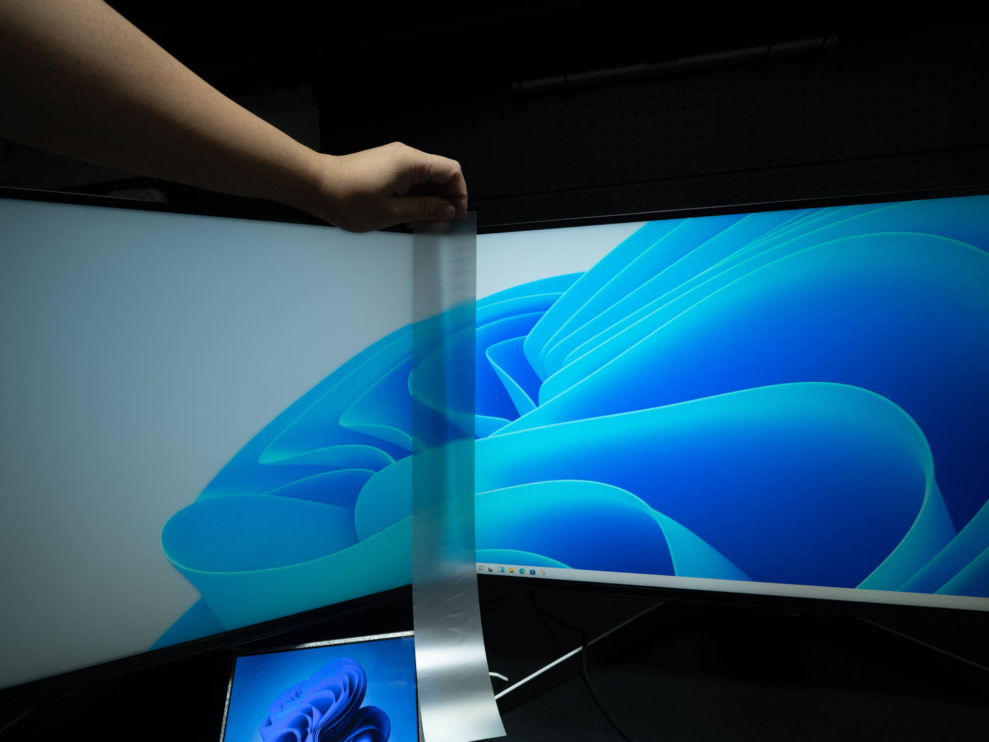 雷鸟q7自组72吋7k 240hz超宽miniled显示器,完米粉一个su7 ultra超跑