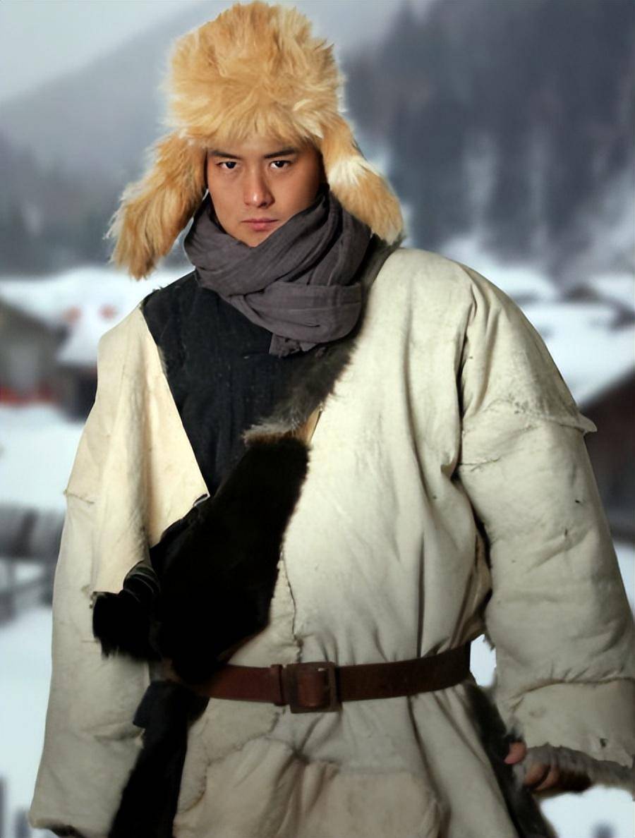 容嬷嬷竟有如此帅气儿子?妻子"纯妃"倒追5年,双胞胎儿子曝光!