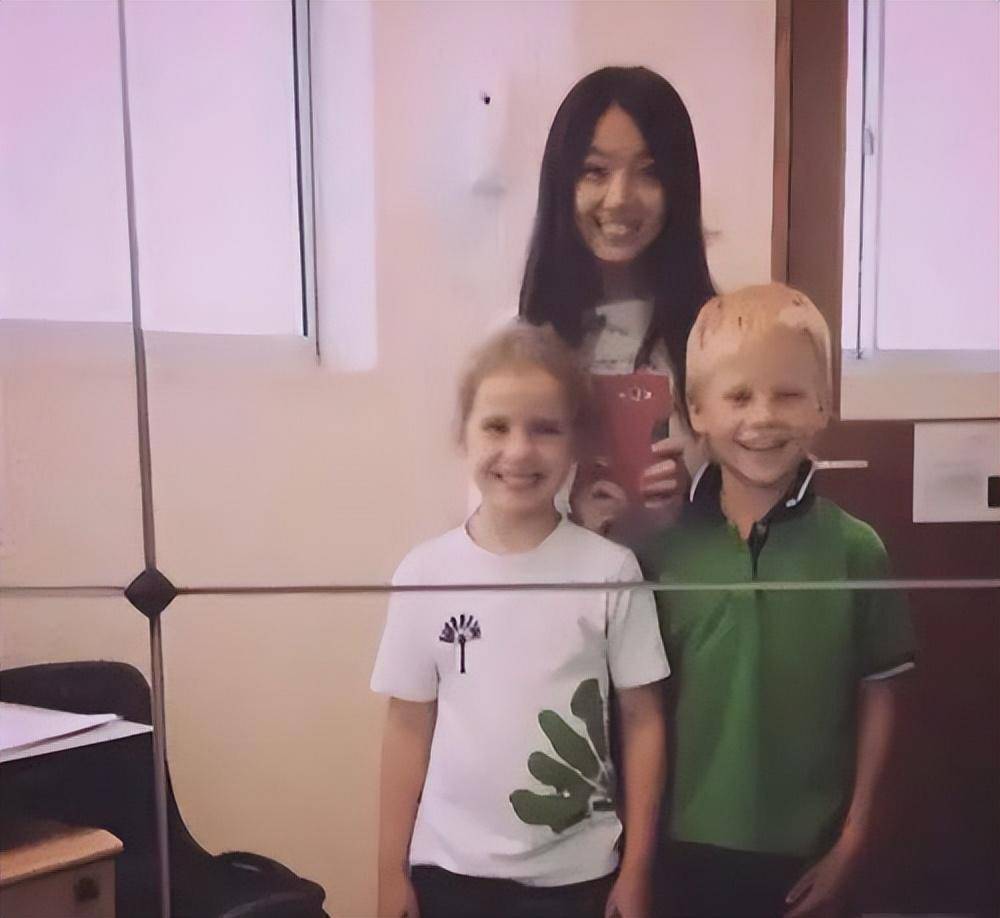 这种壮士断腕的做法,不得不说胡雅斯的父母是真的很有魄力!