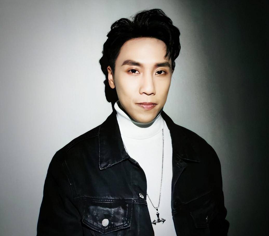 16年汪峰亲手将他淘汰,7年后和他平起平坐,当年的对手消失不见