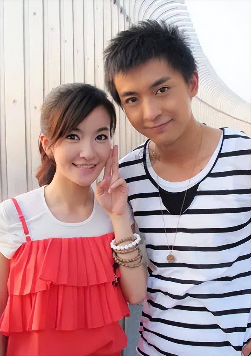 但殊不知其实李佳航和李晟的爱情才是真正的外挂.