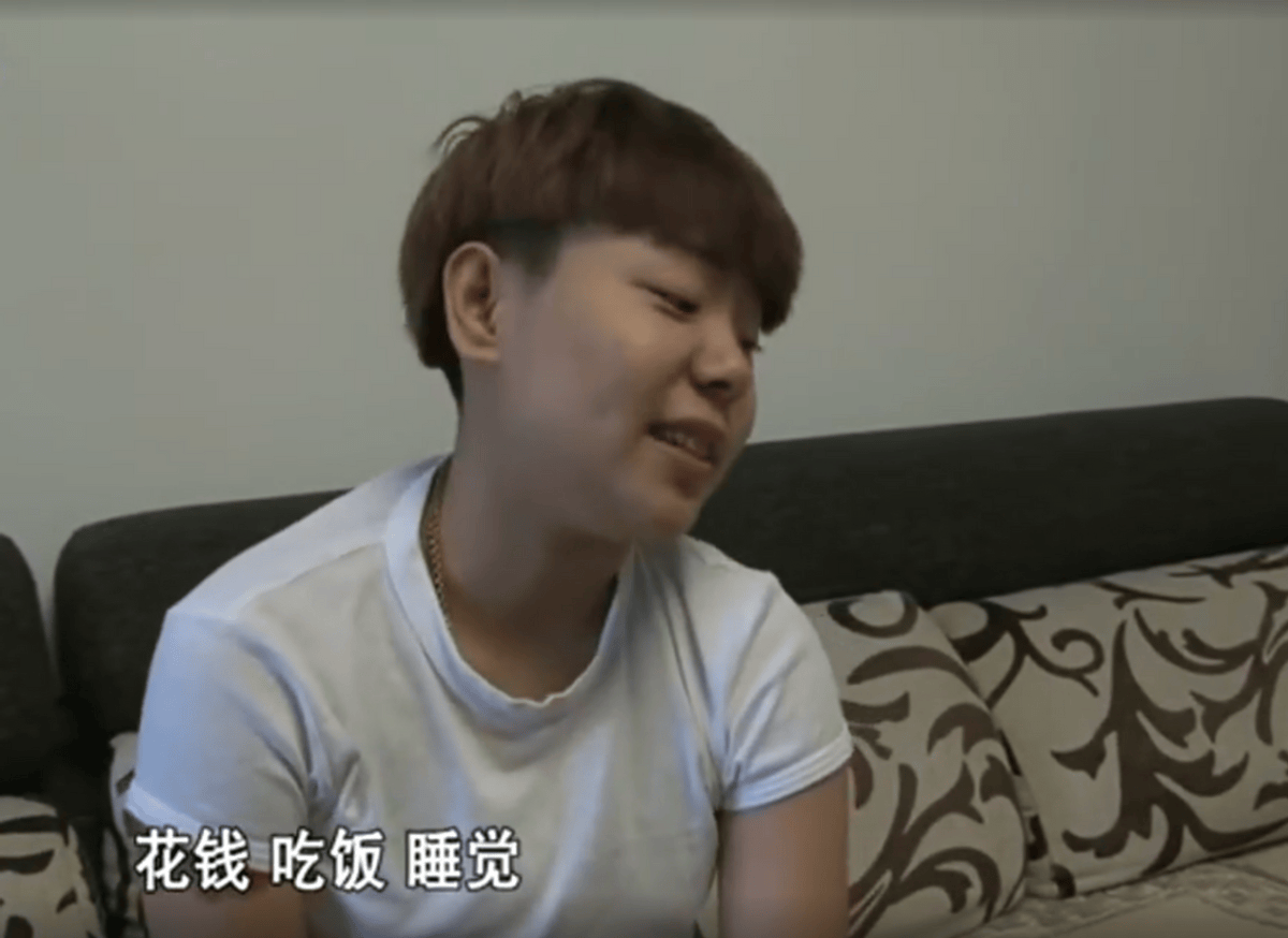 一顿早饭花300块,当年那个《变形计》里叛逆的富家女,现在令人唏嘘