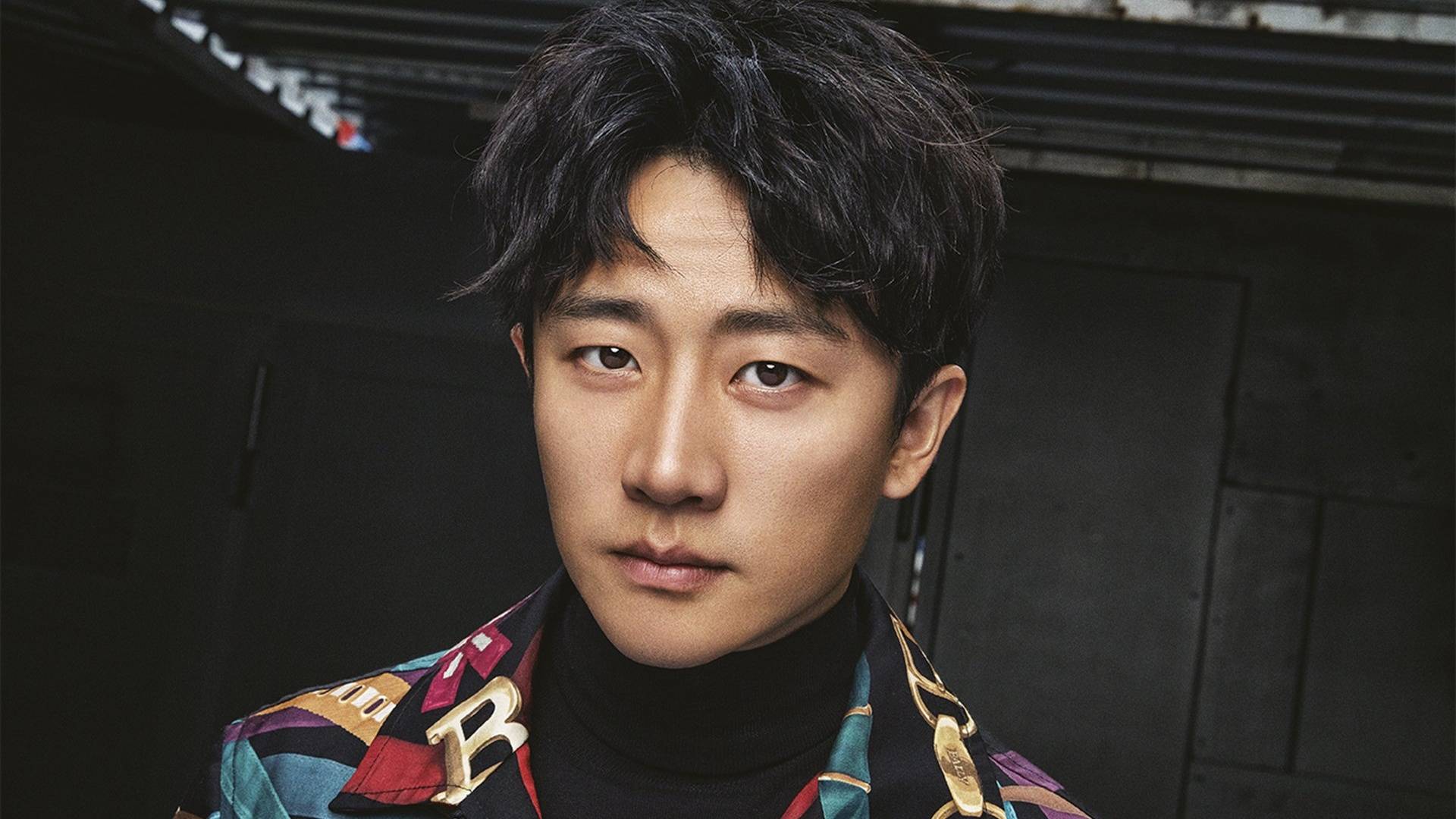 黄轩活动惊现长指甲造型,自嘲手短引关注,真实自我获赞