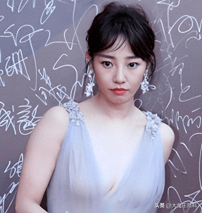 曾是"小妞电影"代言人,票房女王的白百何,陷入"出轨"风波后瞬间身败名