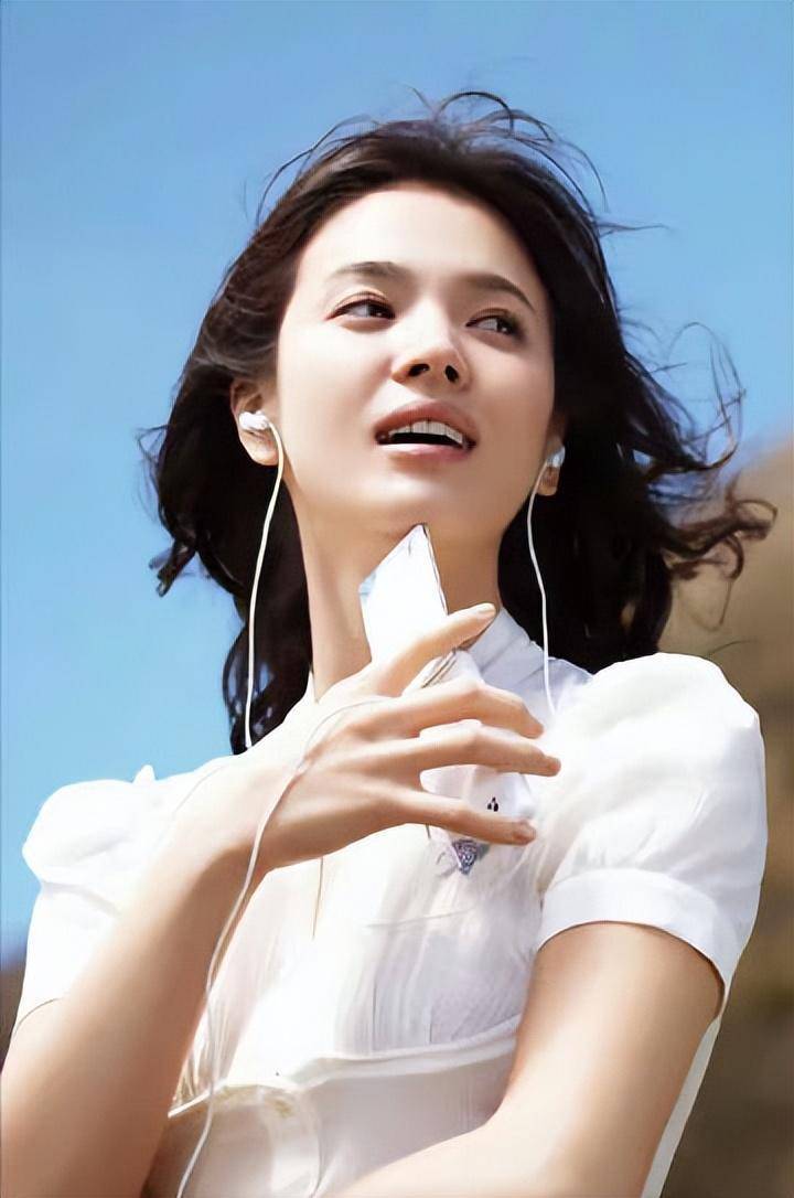 顶流韩星宋慧乔,因为演技出众,备受观众喜爱