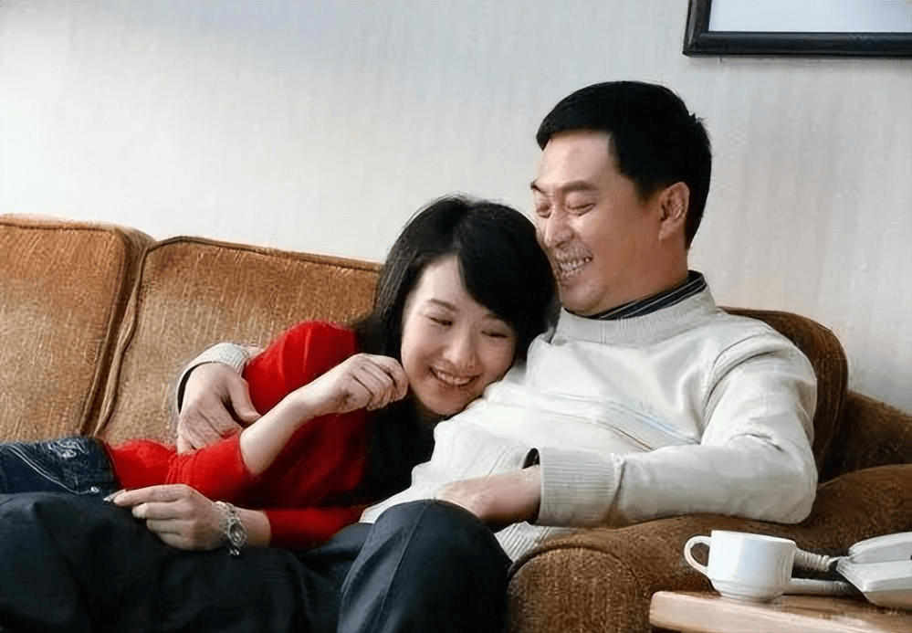 嫁亿万富豪,5年生3胎,因《蜗居》爆红的李念,终是走到这一天