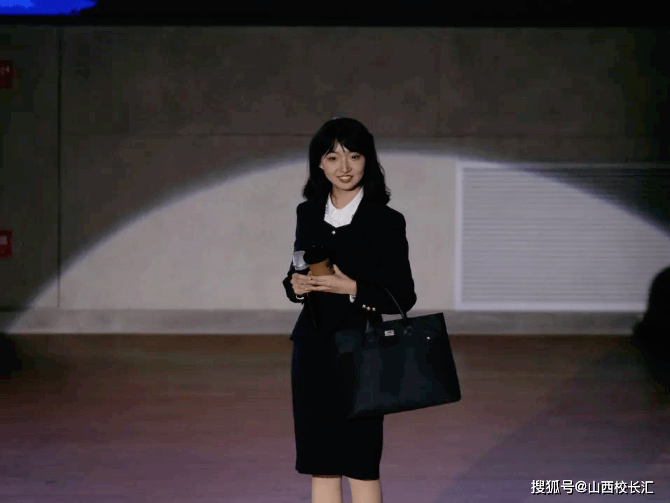 山西太原五中龙城校区高二年级开展项目式学习成果展示