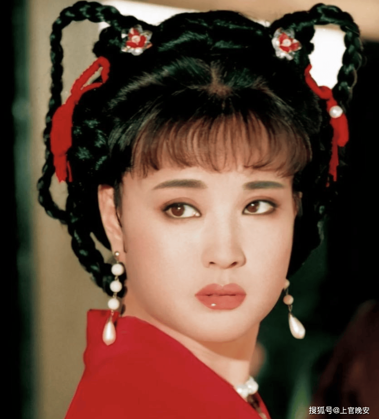 95版《武则天》里,她比刘晓庆还美,事业巅峰期因车祸面瘫退圈_苗乙乙