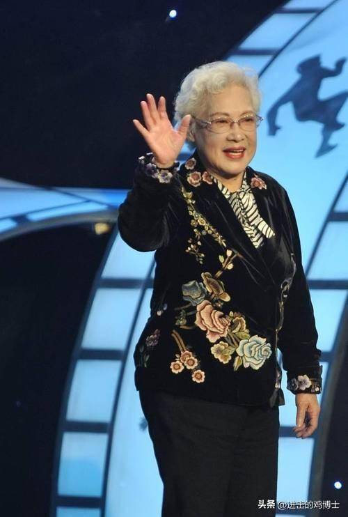 演员秦怡:被亲妹抢走丈夫,孩子患上精神病,和女儿三十年没联系