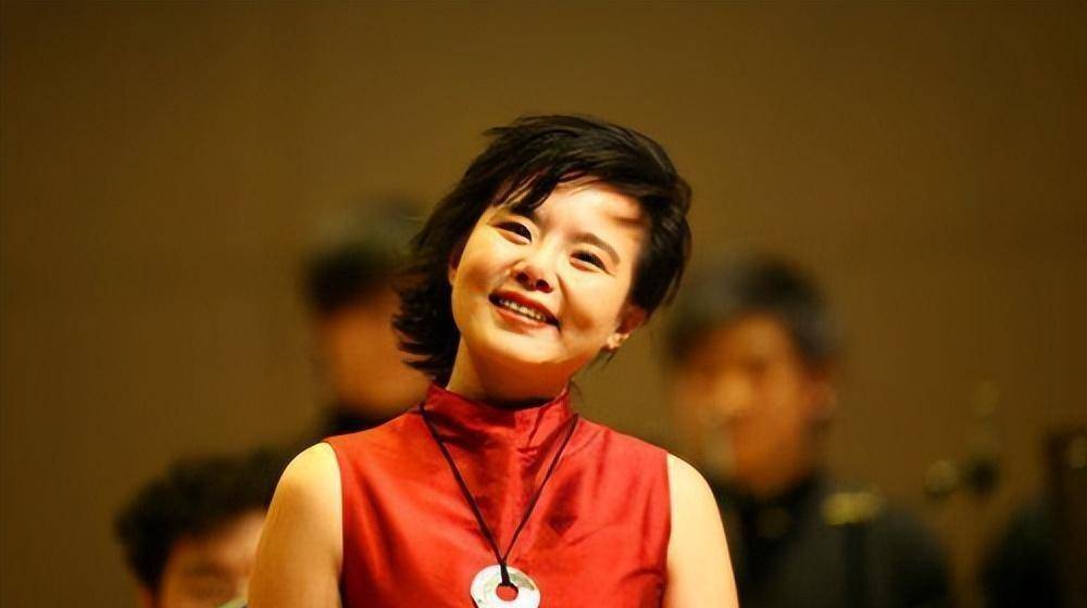 "恩将仇报"的龚琳娜,给众人上了一堂课,难怪王菲不再替人发声