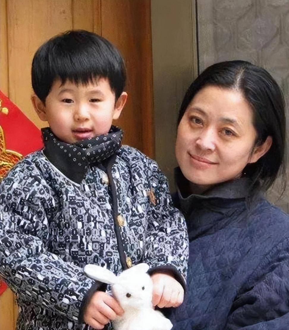 倪萍:三段婚姻,五个男人,只有郭达和陈凯歌让她刻骨铭心