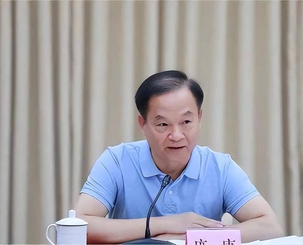 庞康:64岁身家1950亿,带领34人成亿万富豪,却没自己的产品出名!