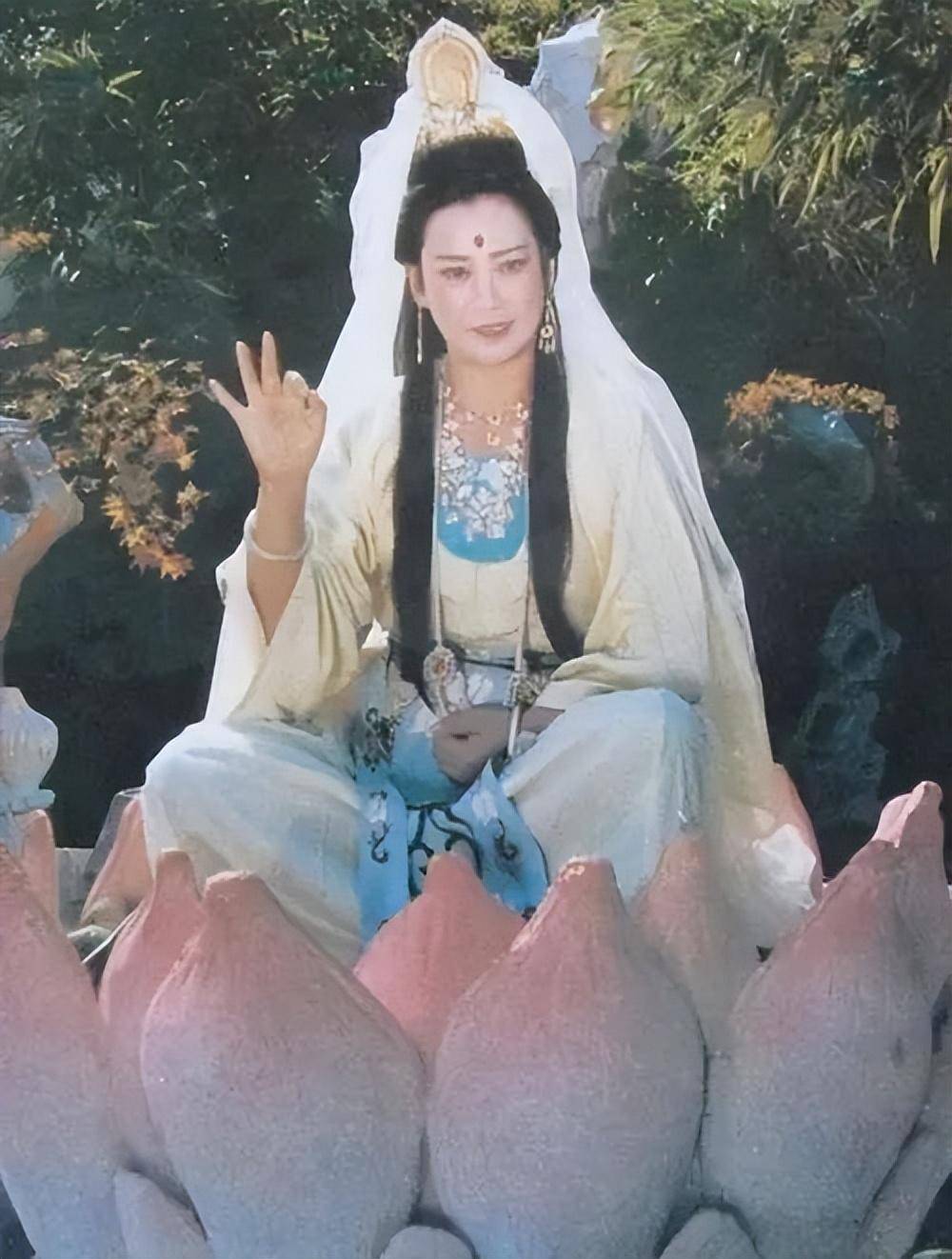 西游记中,观音菩萨啥级别背景,为啥书中这么牛?