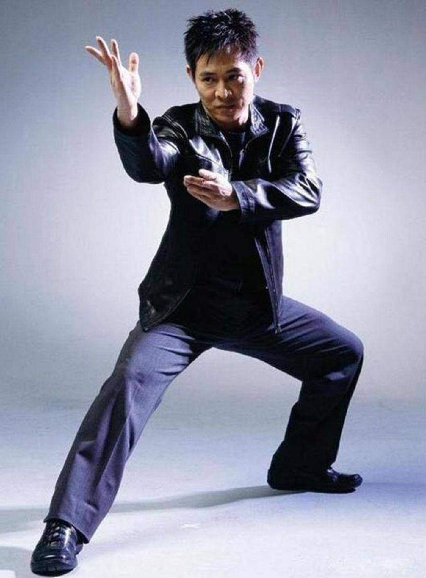 李连杰近况曝光:脸部浮肿老到脱相,看着有点吓人