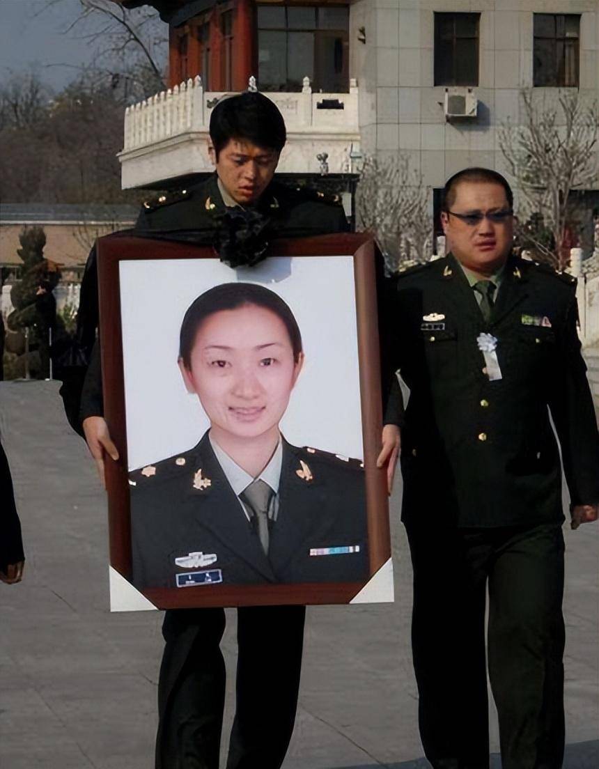 亚洲蝶后周雅菲,嫁给丧妻二婚的莫科,还被丈夫前岳父母宠成公主