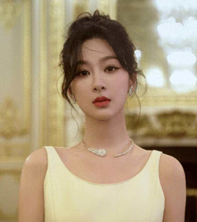 直指当红女星杨紫与其前男友冯楚轩之间存在不正当关系,甚至声称