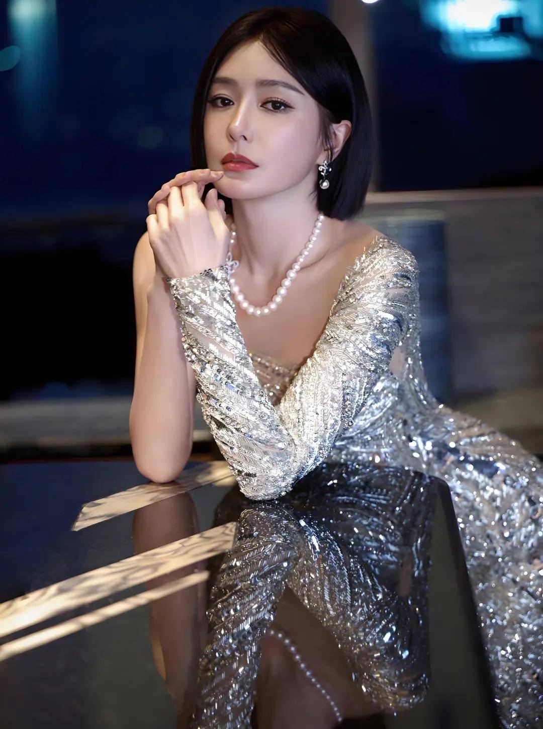 六位当红女星写真惊艳亮相,纯真与魅惑交织令人沉醉 第10张 六位当红女星写真惊艳亮相,纯真与魅惑交织令人沉醉 第10张