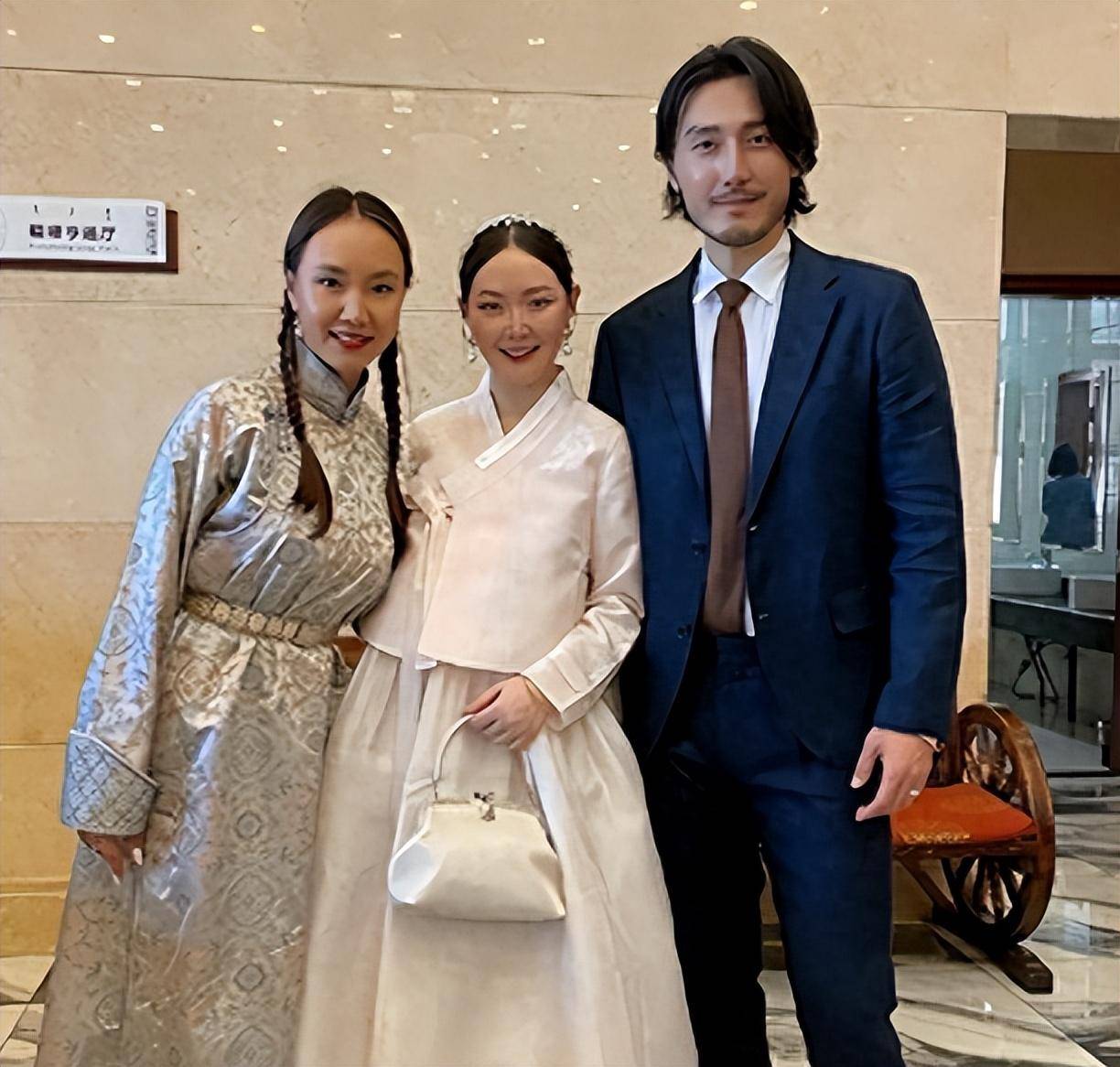 布仁巴雅尔的离去,不仅是一个艺术家的谢幕,更是一个时代的结束.