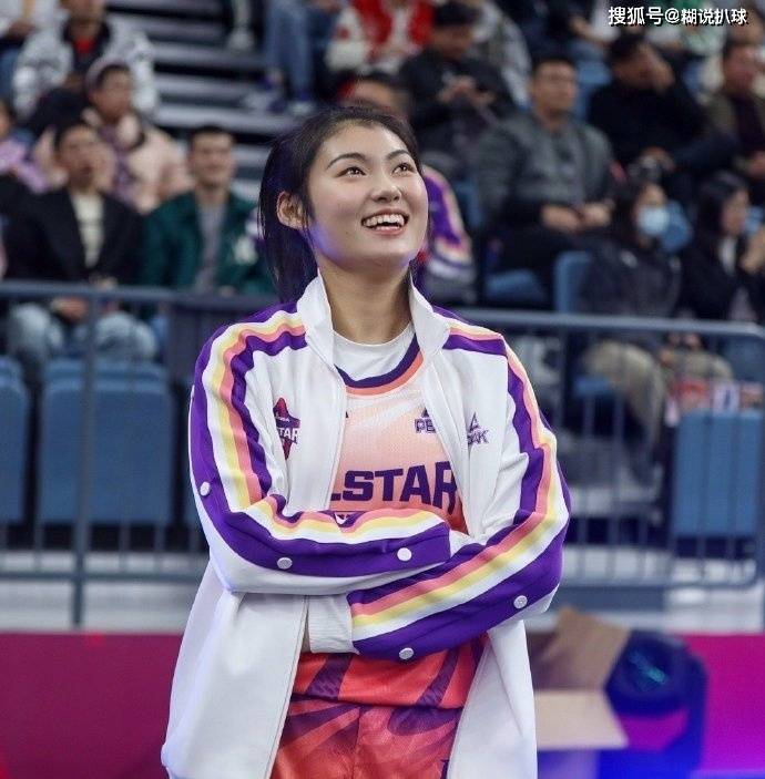 两场比赛三分9投0中,张敬一被打回原形:女篮潜力射手陨落?