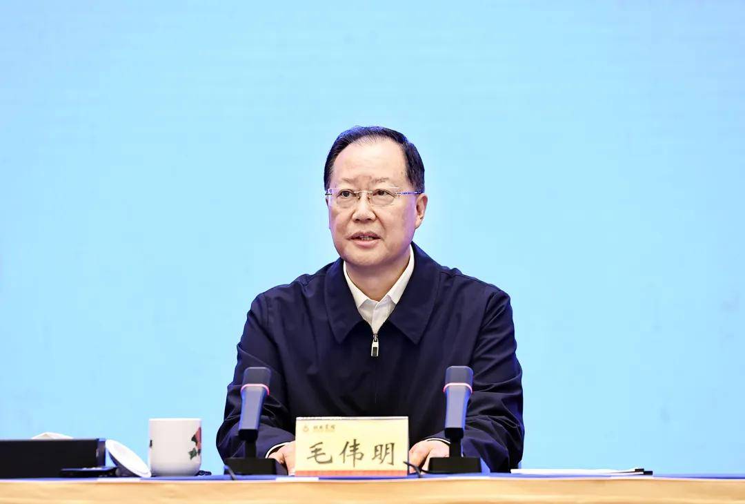 省委副书记,省长毛伟明在会上强调,要深入贯彻党的二十届三中全会精神