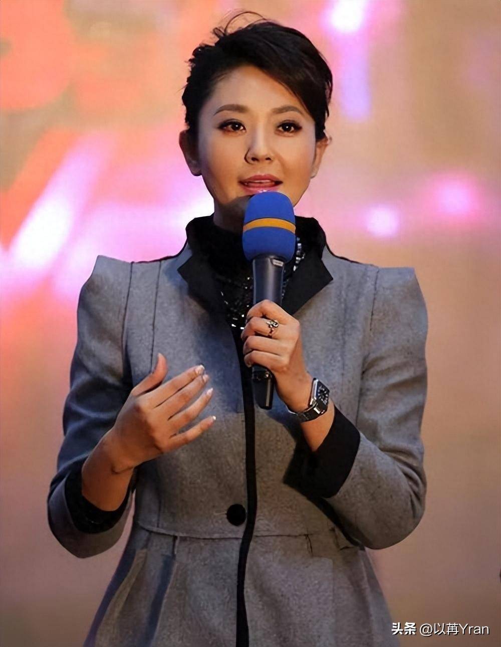 "央视一姐"到"查无此人",49岁的方琼,终于落得这一下场