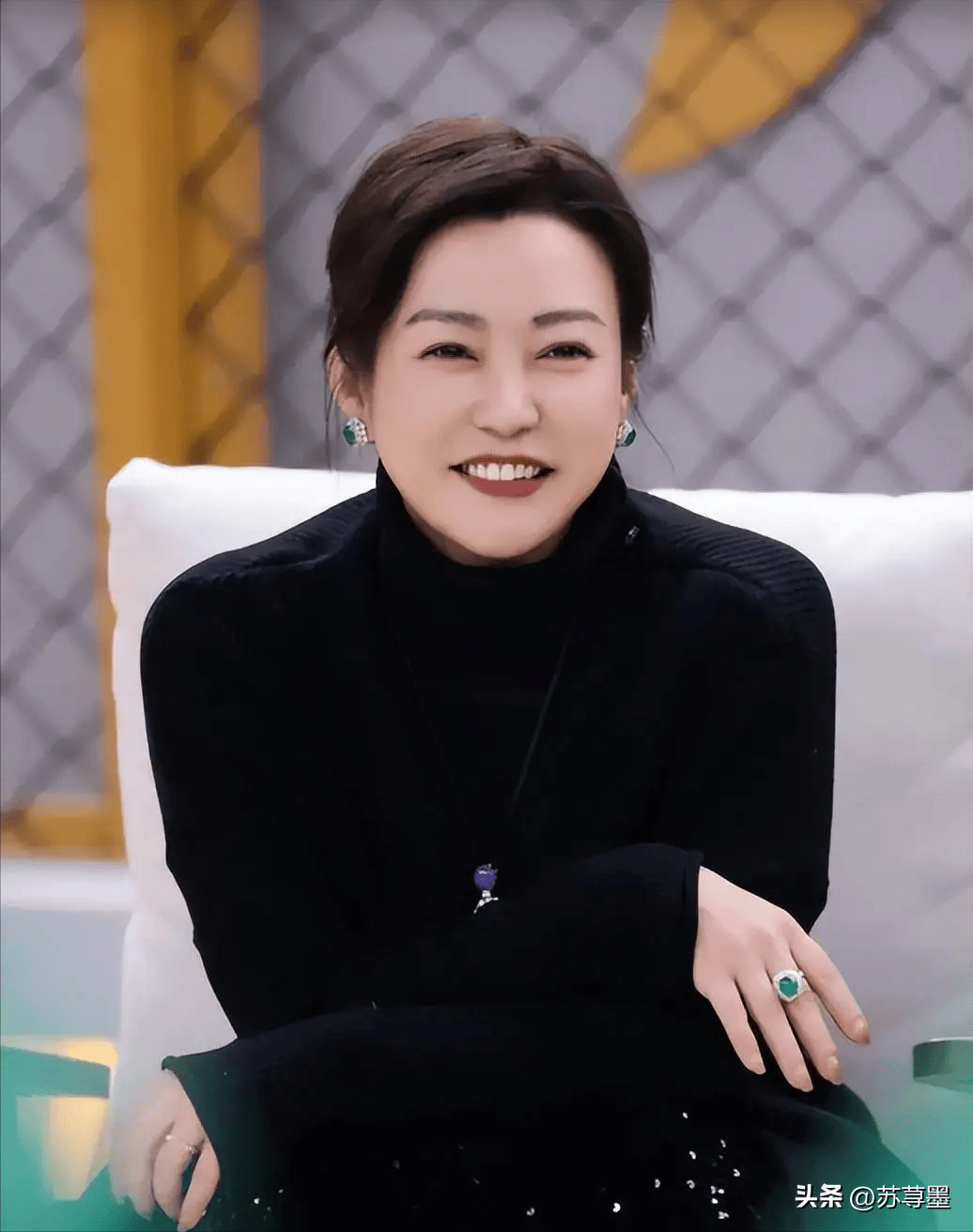 我的天郝蕾瘦了这么多，如今暴瘦20斤，差点没认出来，真的太美了_表演_感情_角色