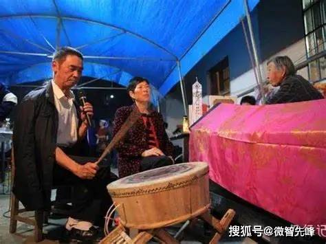 亲人去世后，为什么要守灵？守灵有什么讲究？现在知道还不晚！_逝者_古代_三炷香