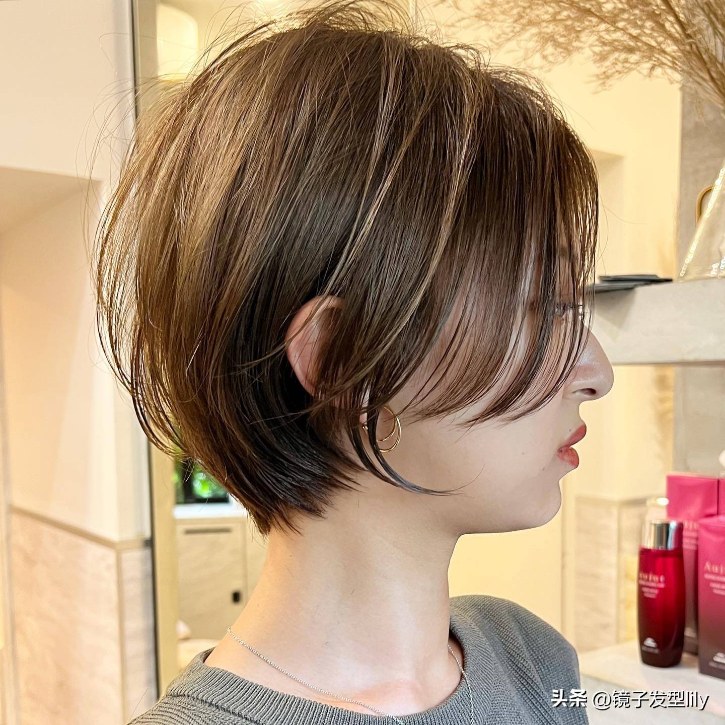 短发新潮流,可挂耳立体短发,女士的魅力之选