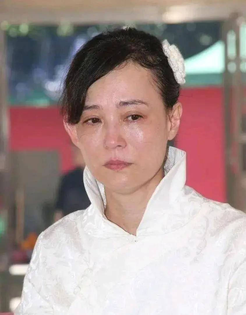港星翁静晶:一婚嫁名导,再婚进赌王家族,其母是"江湖人物"