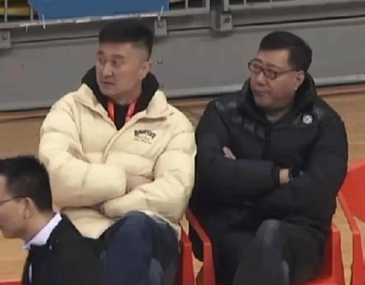 王怀玉无奈!彰华非9分钟4犯,杨溢7失误2犯,内线大腿仅休息17秒