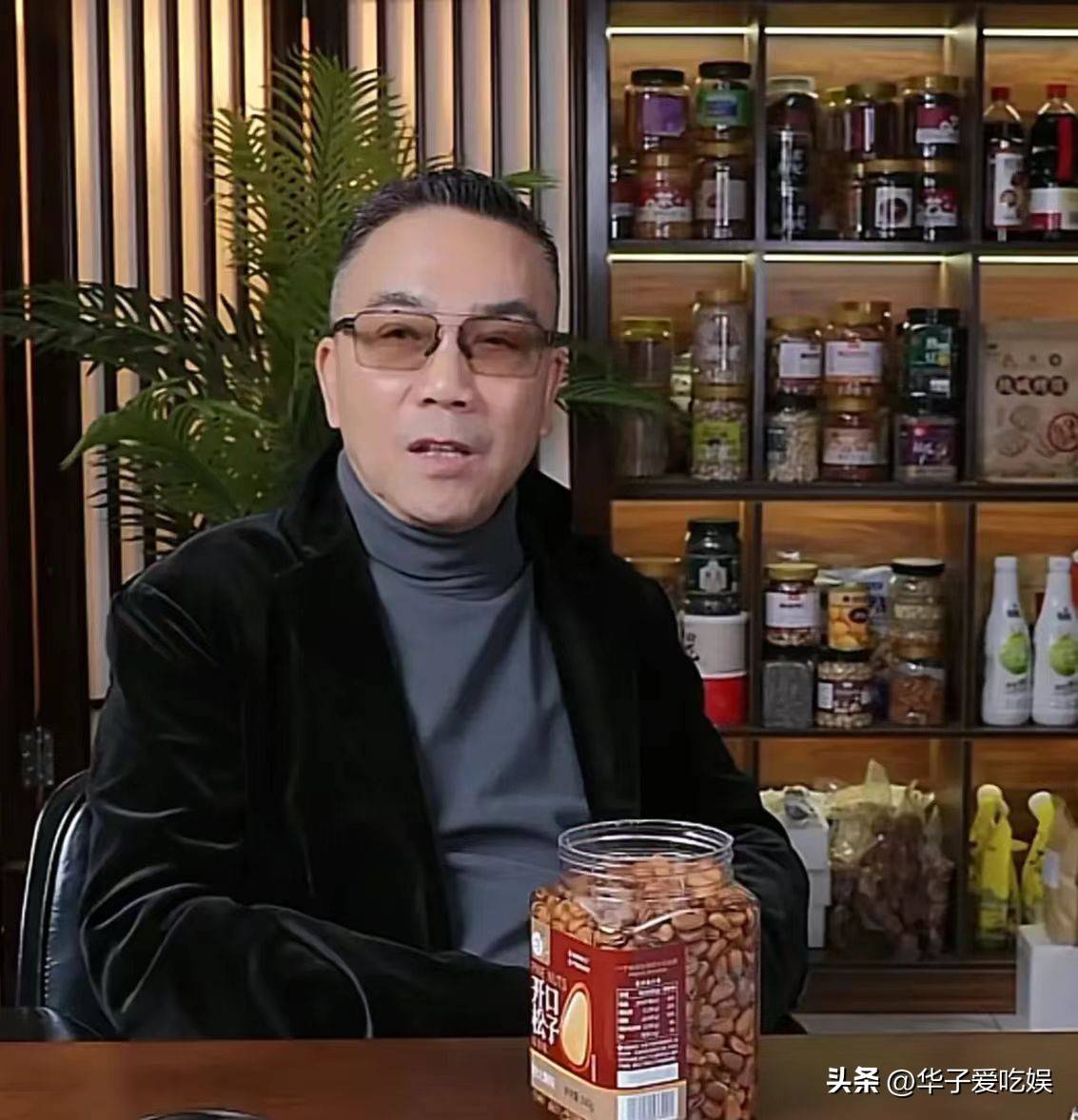 杨议再怼郭德纲:我的藏品够他火三次,揭露对方当年为何离开天津