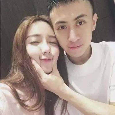 秦奋结婚的老婆图片