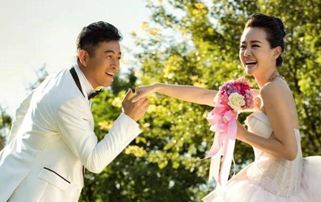 "老戏骨"王志飞:三天闪婚小15岁张定涵,携手11年感情依旧甜蜜