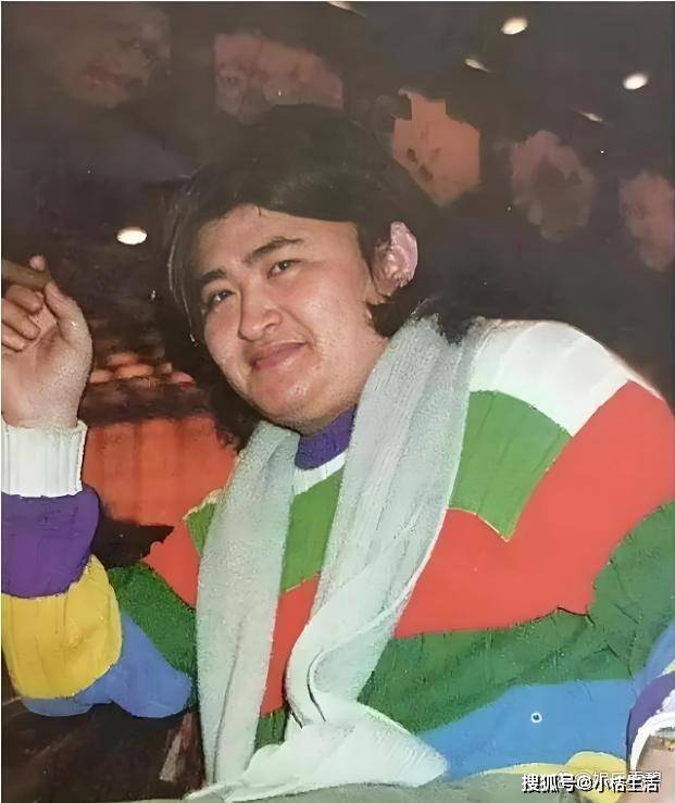 患上"不死癌症"14年的刘欢,年仅60岁却已一头白发_股骨头_音乐_戴志诚