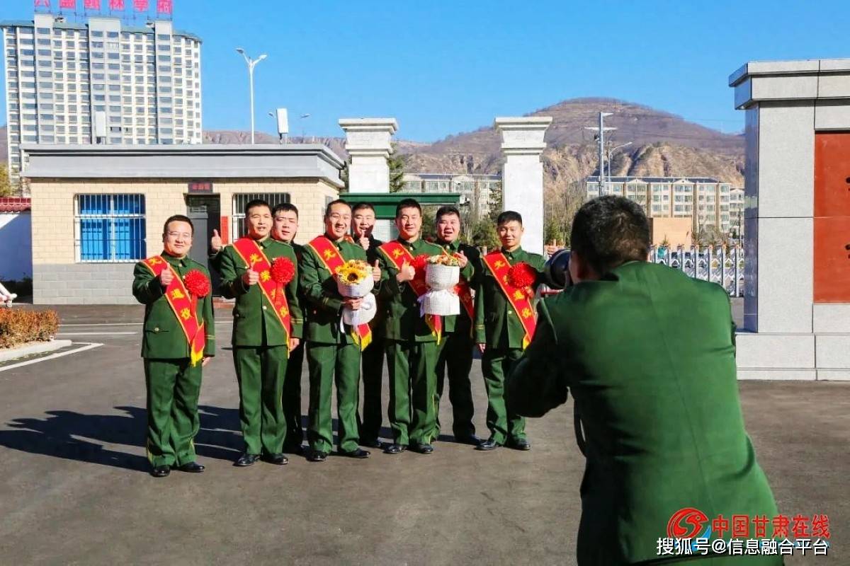 甘肃省武警总队图片