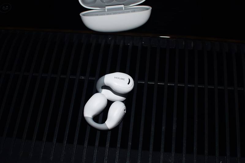 虹觅HOLME Air 突破舒适与音质的极限,重新定义耳机佩戴体验