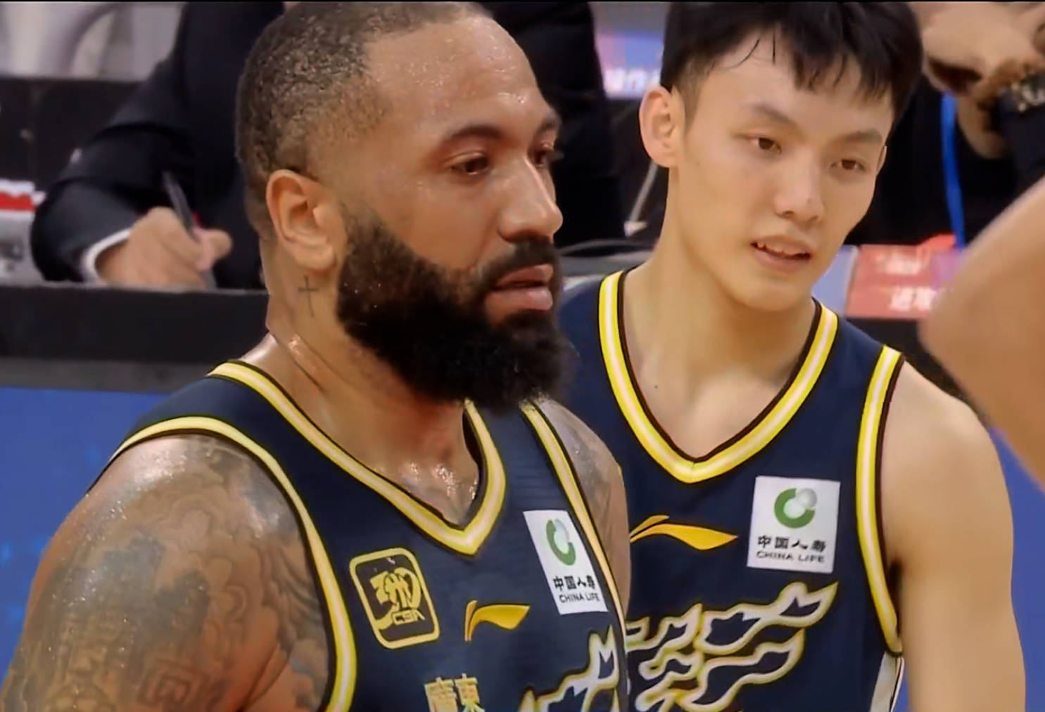 裁掉阿姆斯+引进琼斯？广东队打爆山西后卫线，杜锋找到制胜法宝