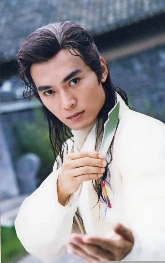 焦恩俊的李寻欢,可以说是古装美男的天花板.1.