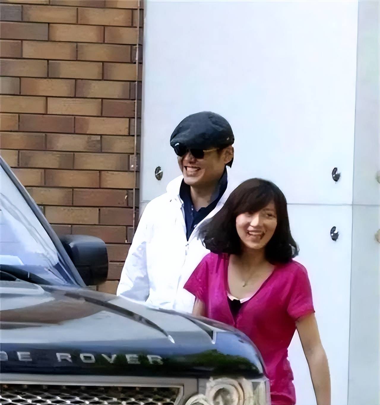 和董卿同居六年,被骂到隐退,现在成大赢家_事业_养父母_王越