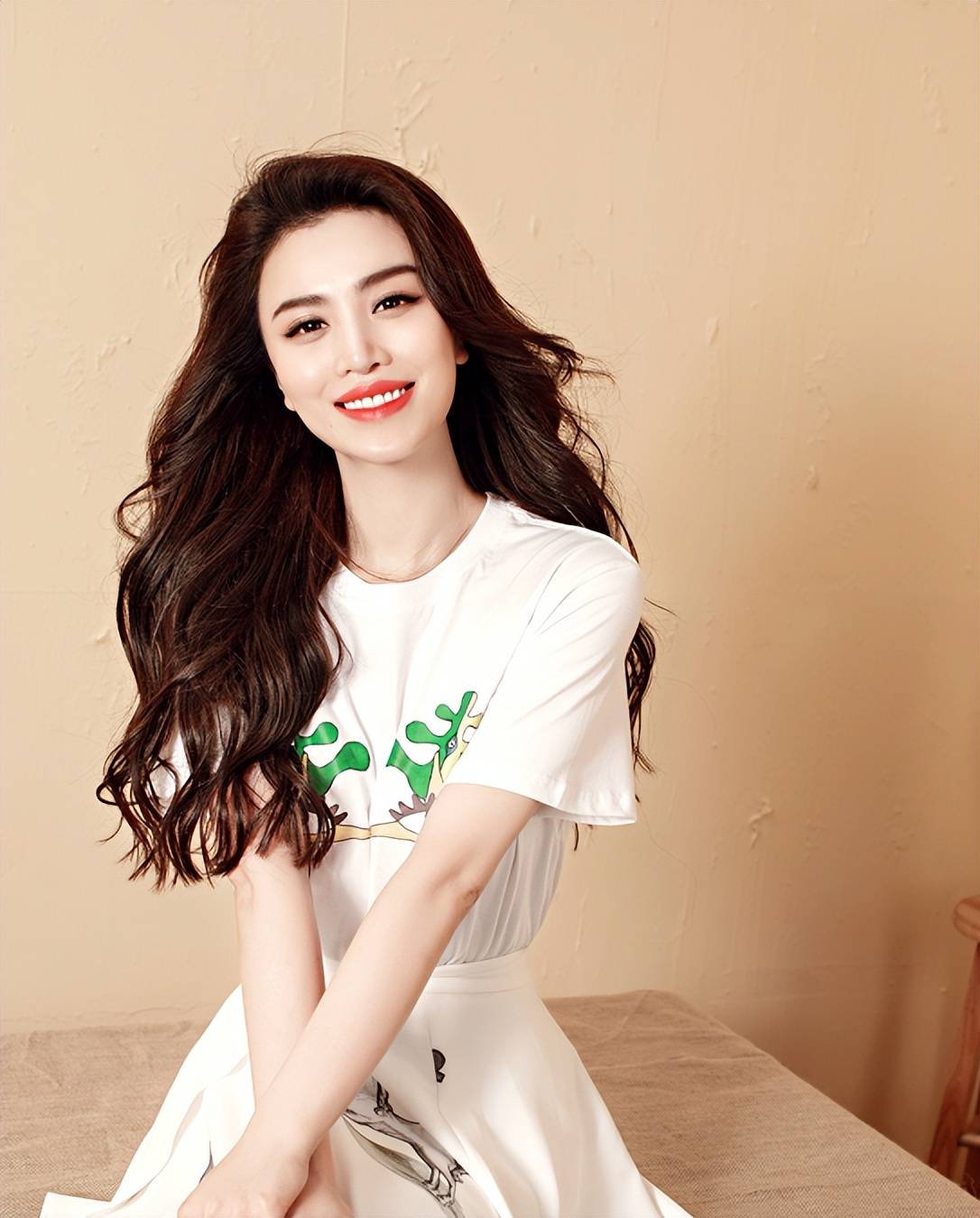 离婚多年之后,刘翔还是原来的刘翔,而葛天却早已脱胎换骨!