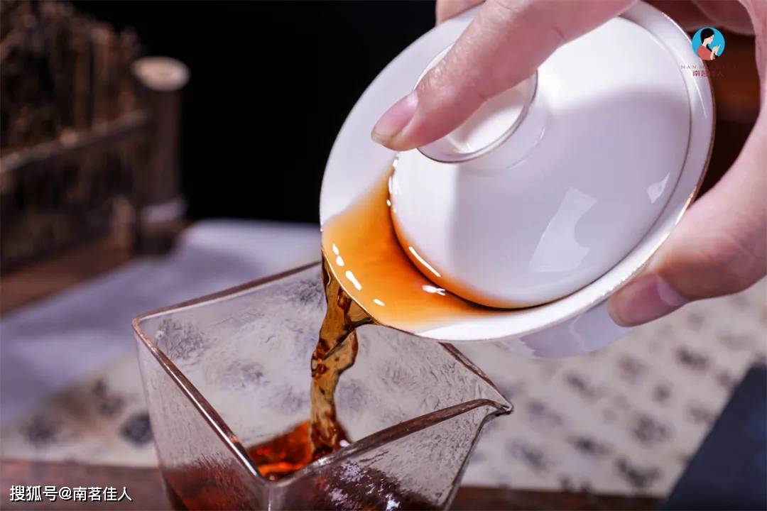 泡茶时,注水和出汤对茶滋味的影响大吗?_动作_高冲_普洱茶
