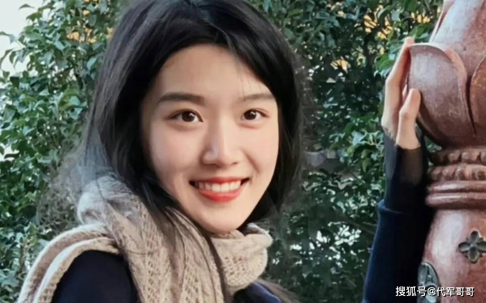 一年演6部戏,资源丰富的卢昱晓,她到底是什么来头?_时代_广大观众_作品
