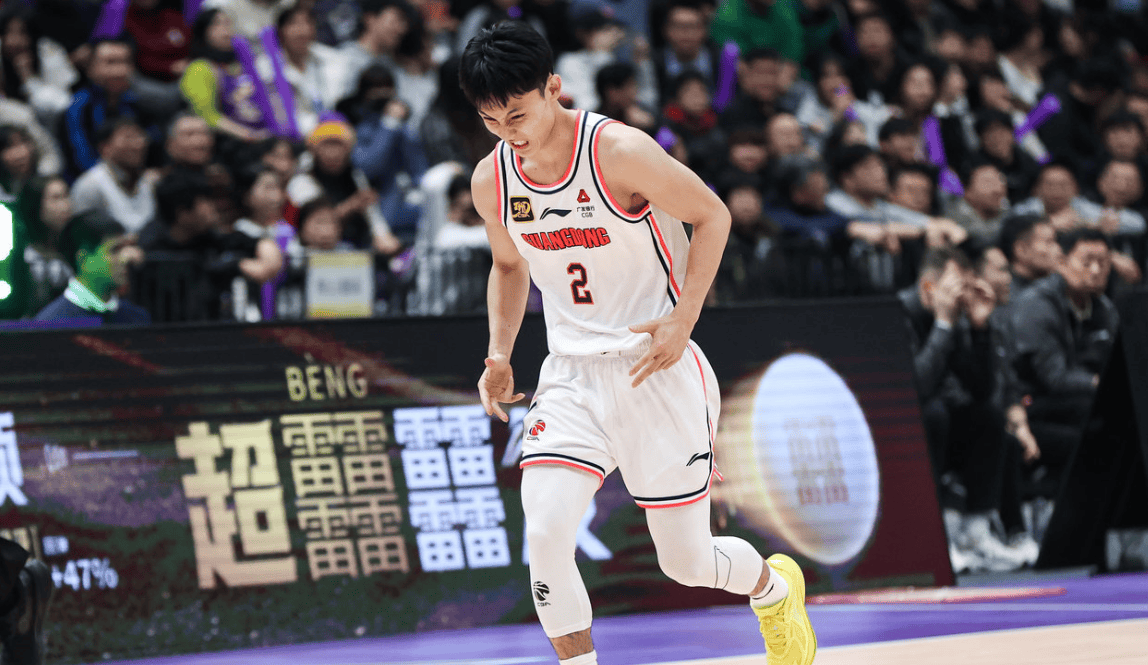 徐杰砍32分却遭辽媒讥讽：摆脱了胡明轩的防守 他的上限太高了
