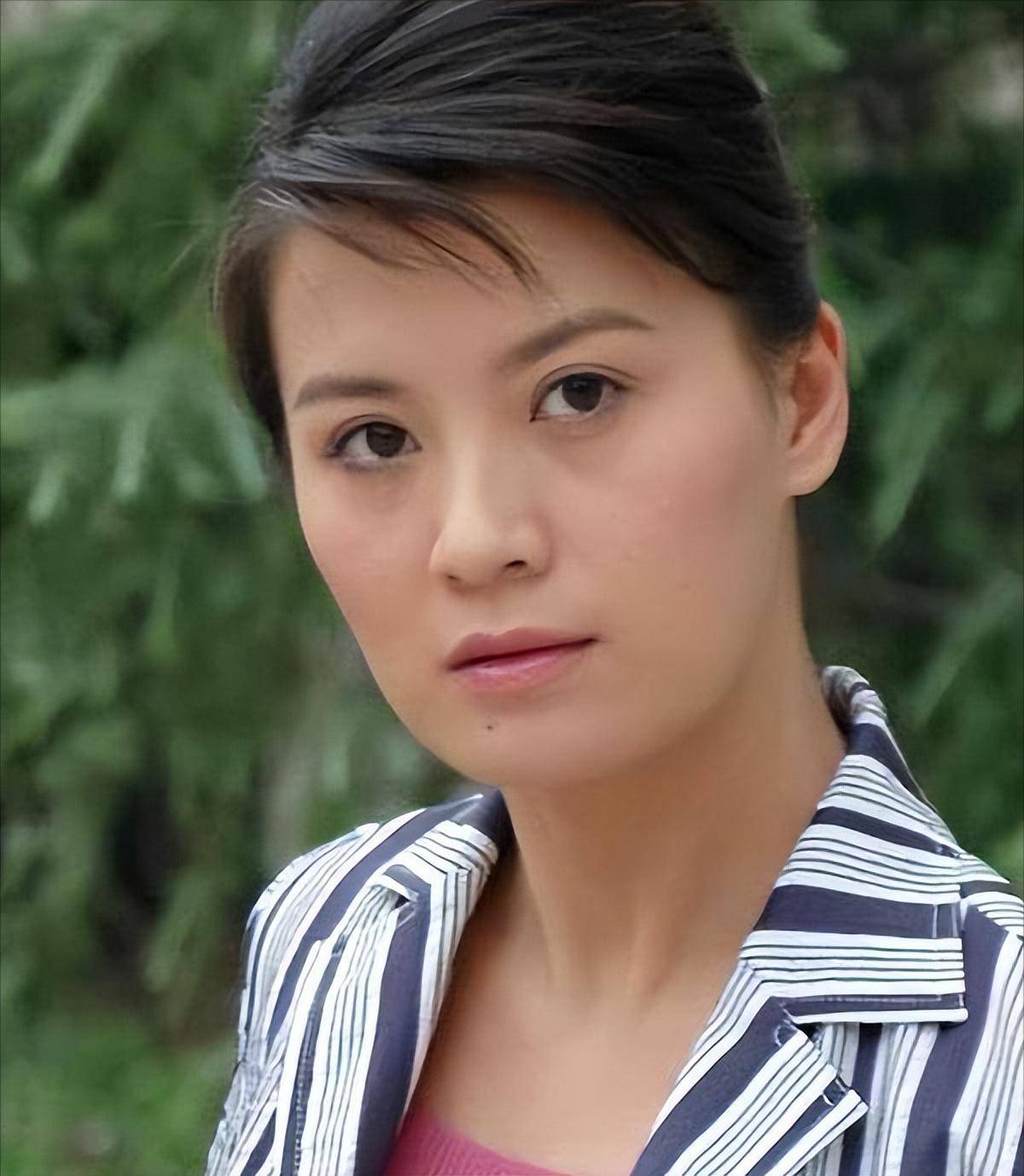 演员史兰芽:二婚二离,三婚嫁李幼斌后活成了她想要的样子