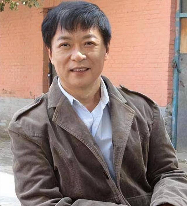 66岁迟志强现状:身体发福大变样,现定居黑龙江,儿子是他的骄傲_生活