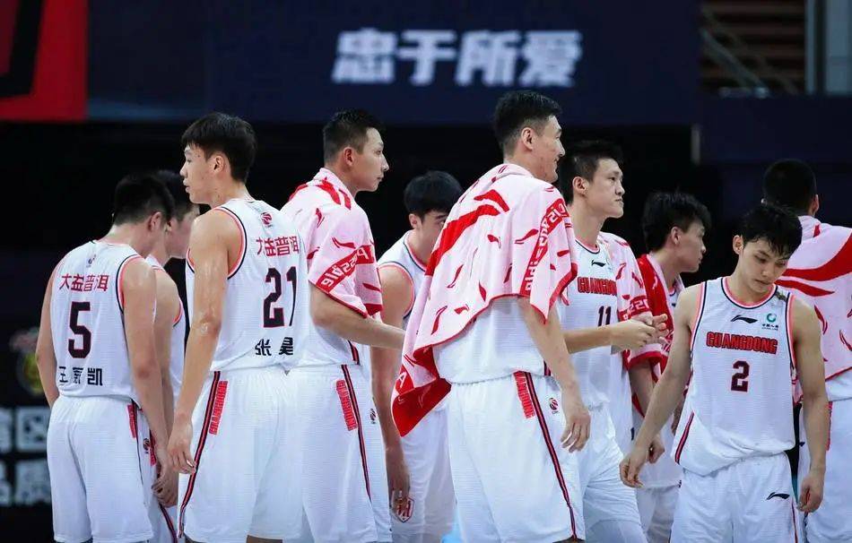 CBA广东男篮新动向：外援更迭，徐杰崛起！